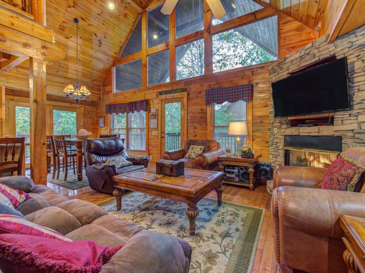 Mountain Flower, 4 Bedrooms, Hot Tub, Pool, Sleeps 12 Pigeon Forge Buitenkant foto