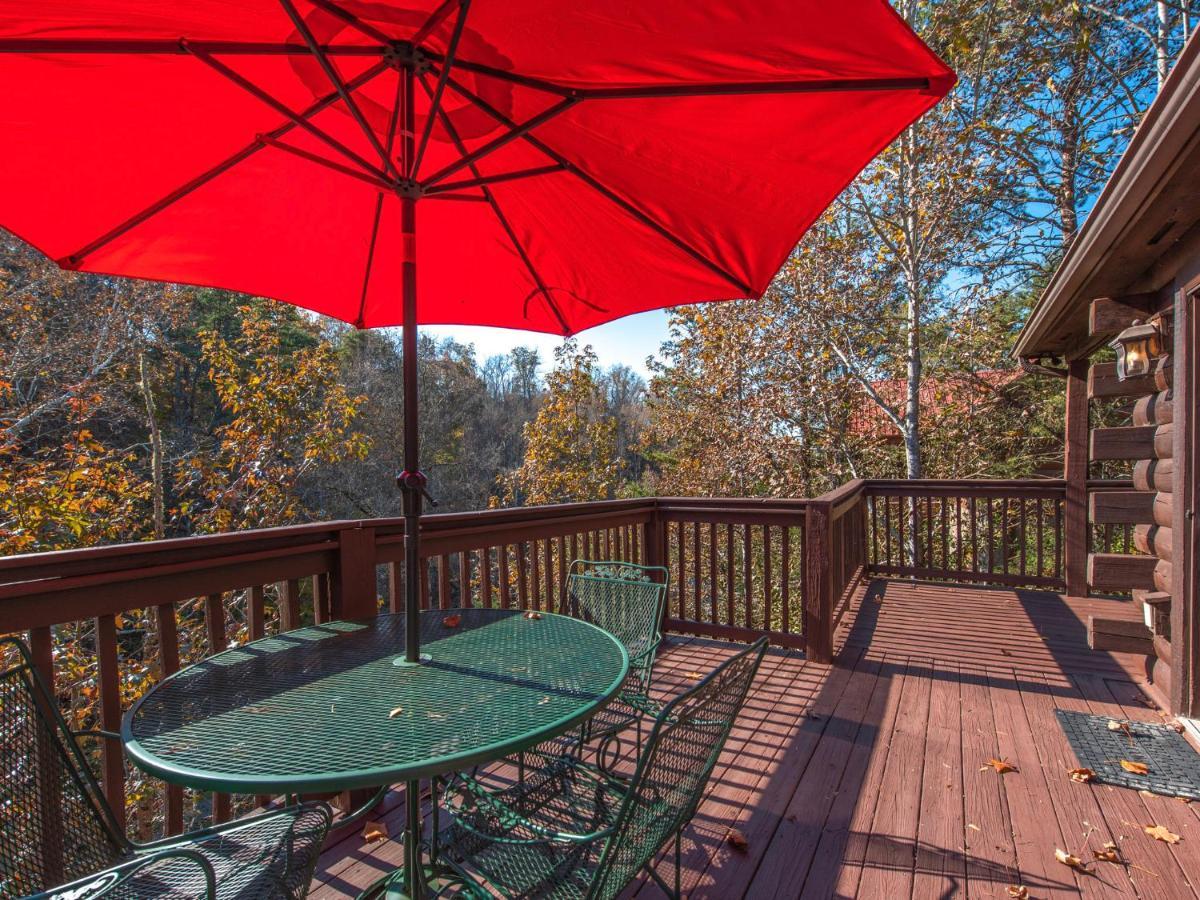 Mountain Flower, 4 Bedrooms, Hot Tub, Pool, Sleeps 12 Pigeon Forge Buitenkant foto