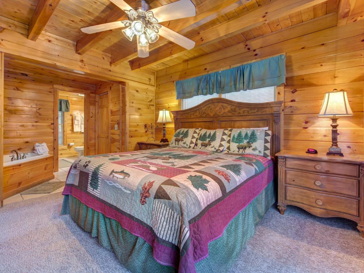Mountain Flower, 4 Bedrooms, Hot Tub, Pool, Sleeps 12 Pigeon Forge Buitenkant foto