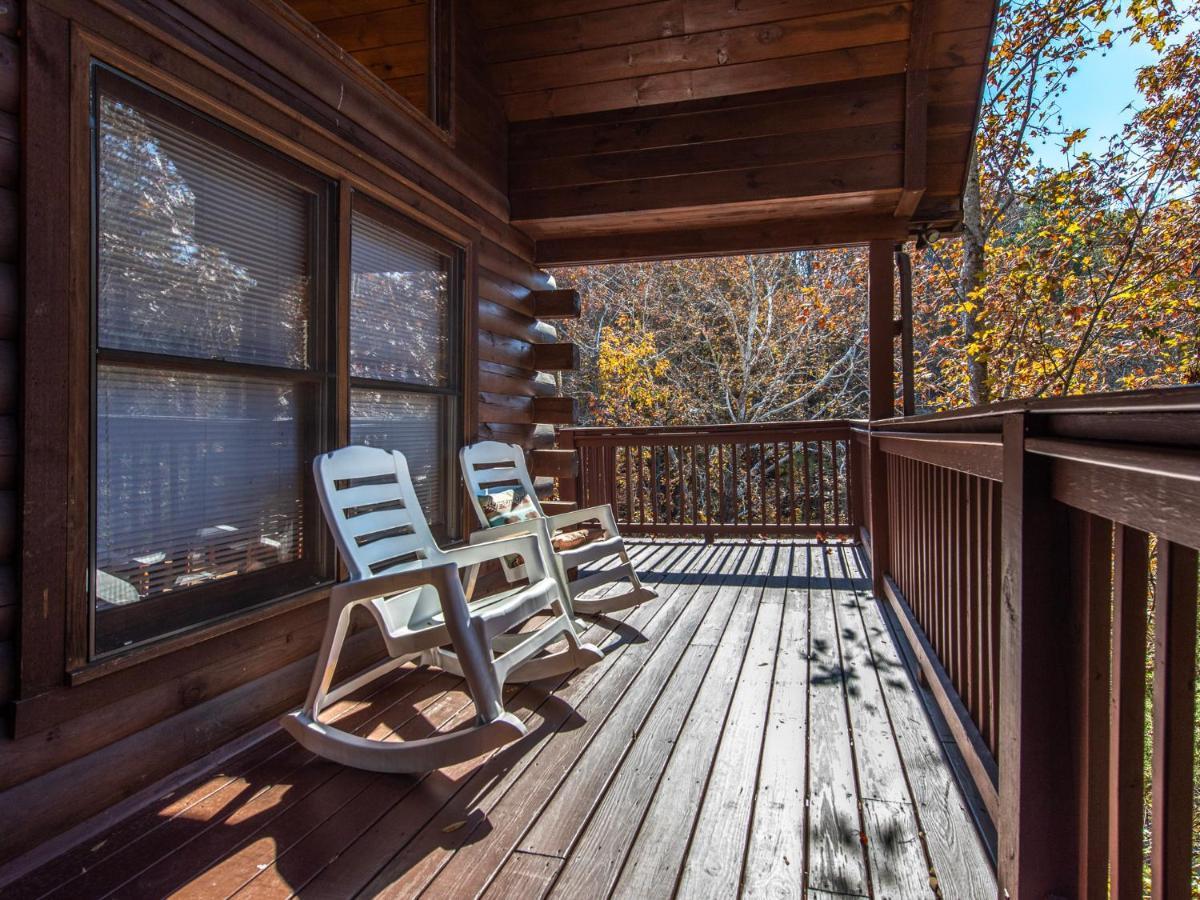 Mountain Flower, 4 Bedrooms, Hot Tub, Pool, Sleeps 12 Pigeon Forge Buitenkant foto