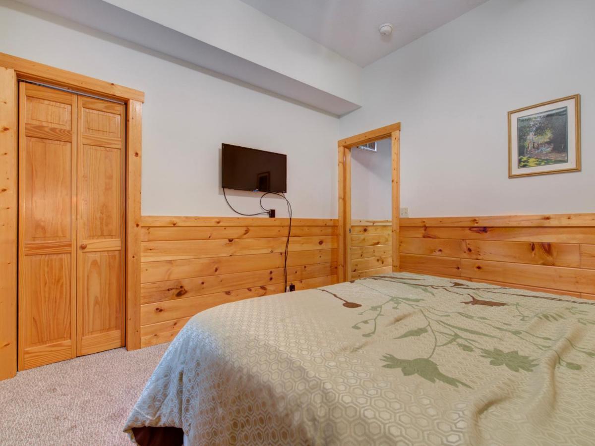 Mountain Flower, 4 Bedrooms, Hot Tub, Pool, Sleeps 12 Pigeon Forge Buitenkant foto